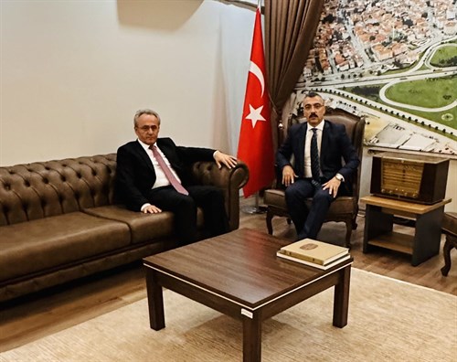 Bursa Milli Eğitim Müdürü Dr. Ahmet Alireisoğlu’ndan Kaymakam Arslan'a Ziyaret
